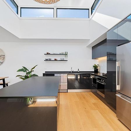 Luxurious Lakefront Penthouse Wanaka Eksteriør bilde